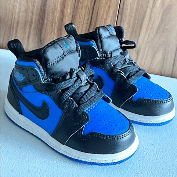 Jordan 1 Mid ‘Royal Blue’ toddler size 7C - Picture 4 of 15